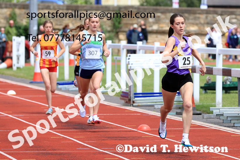 Middle Distance, 2026 Northern Schools Inter Counties, Wentworth, Hexham. Photo: David T. Hewitson/Sports for All Pics